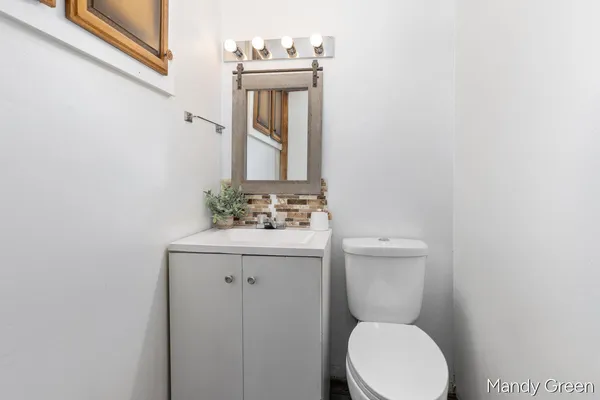 $170,000 | 219 North 3rd Street, Edmore, MI 48829