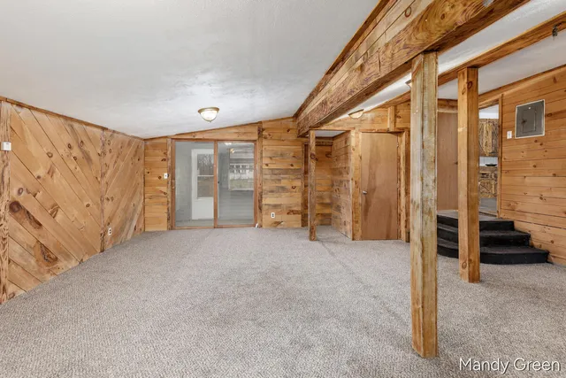 $177,900 | 219 North 3rd Street, Edmore, MI 48829