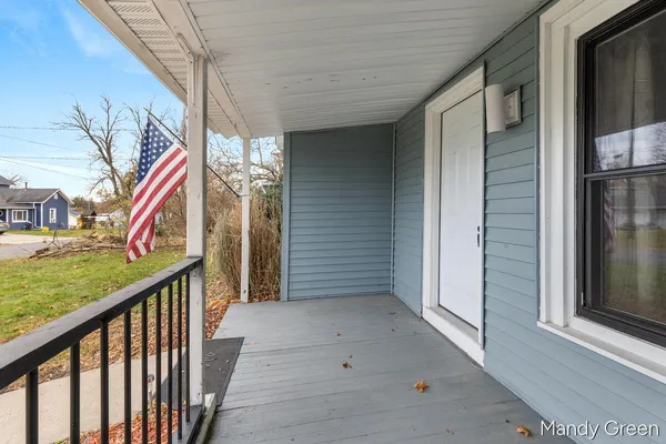 $170,000 | 219 North 3rd Street, Edmore, MI 48829