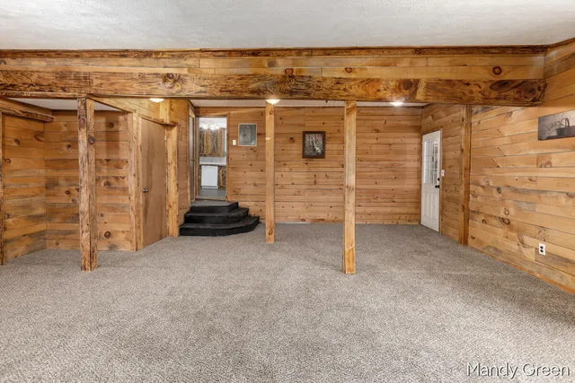 $177,900 | 219 North 3rd Street, Edmore, MI 48829