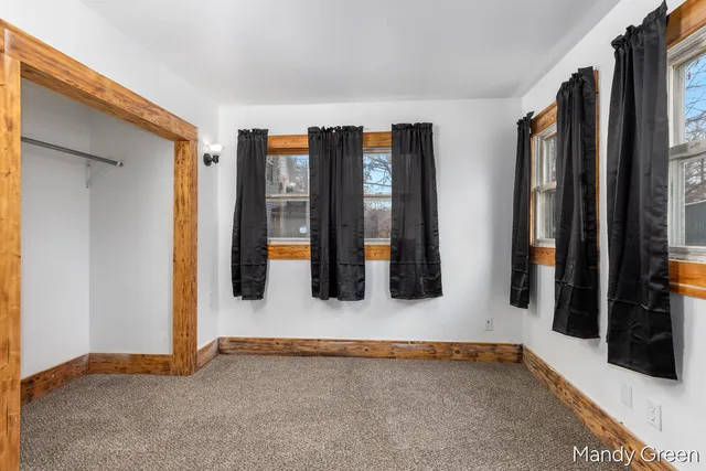 $177,900 | 219 North 3rd Street, Edmore, MI 48829