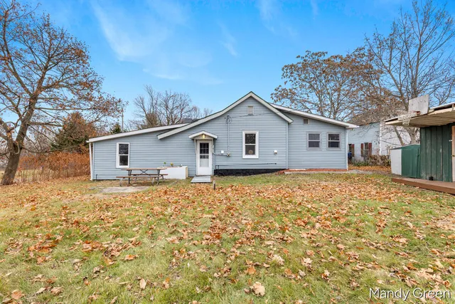 $177,900 | 219 North 3rd Street, Edmore, MI 48829