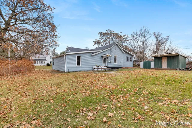 $177,900 | 219 North 3rd Street, Edmore, MI 48829