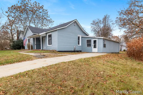 $170,000 | 219 North 3rd Street, Edmore, MI 48829