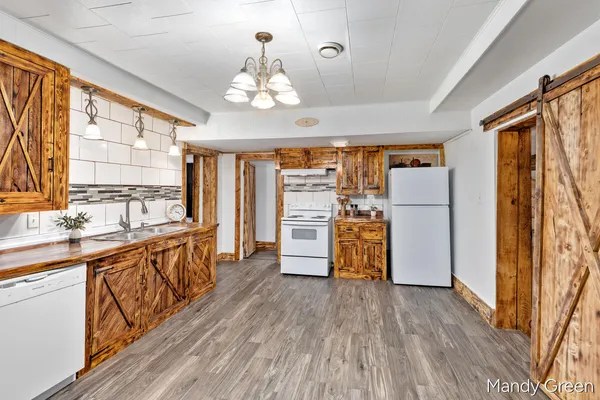$170,000 | 219 North 3rd Street, Edmore, MI 48829
