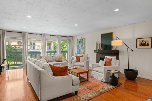 $414,900 | 305 2nd Street Northwest, Unit A, Charlottesville, VA 22902