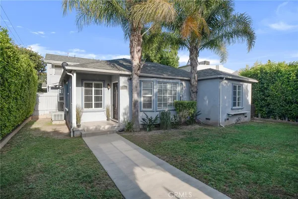 $3,950 | 6730 Balboa Boulevard, Van Nuys, CA 91406
