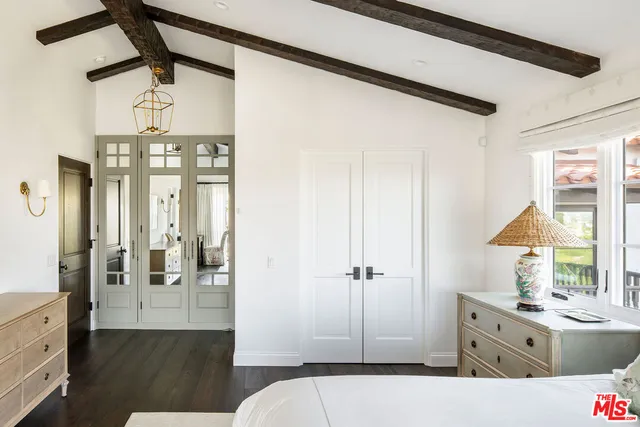 $4,475,000 | 3922 Glenridge Drive, Sherman Oaks, CA 91423