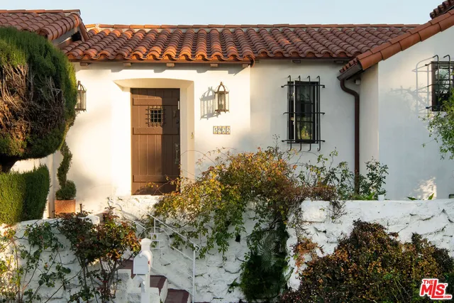 $4,475,000 | 3922 Glenridge Drive, Sherman Oaks, CA 91423