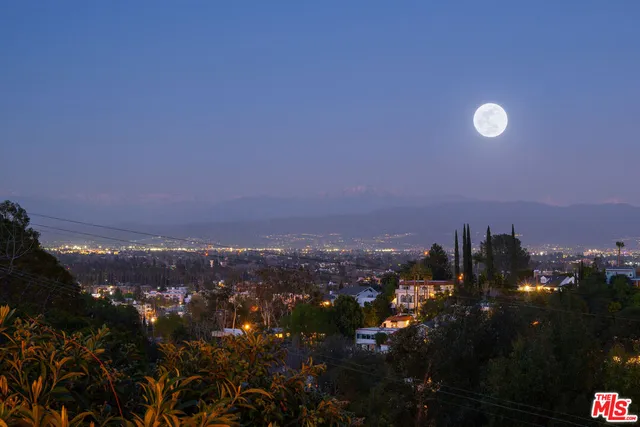 $4,475,000 | 3922 Glenridge Drive, Sherman Oaks, CA 91423