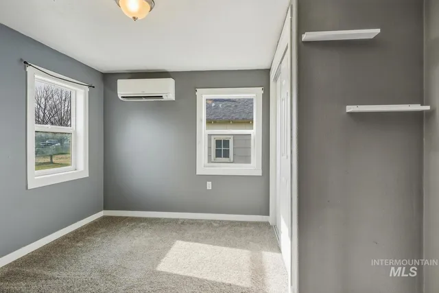 $360,000 | 20871 Academy Road, Greenleaf, ID 83626