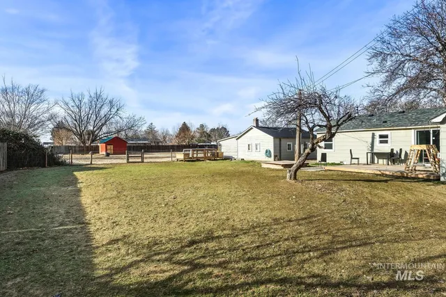 $360,000 | 20871 Academy Road, Greenleaf, ID 83626