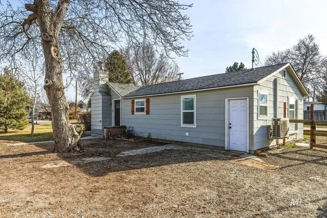 $360,000 | 20871 Academy Road, Greenleaf, ID 83626