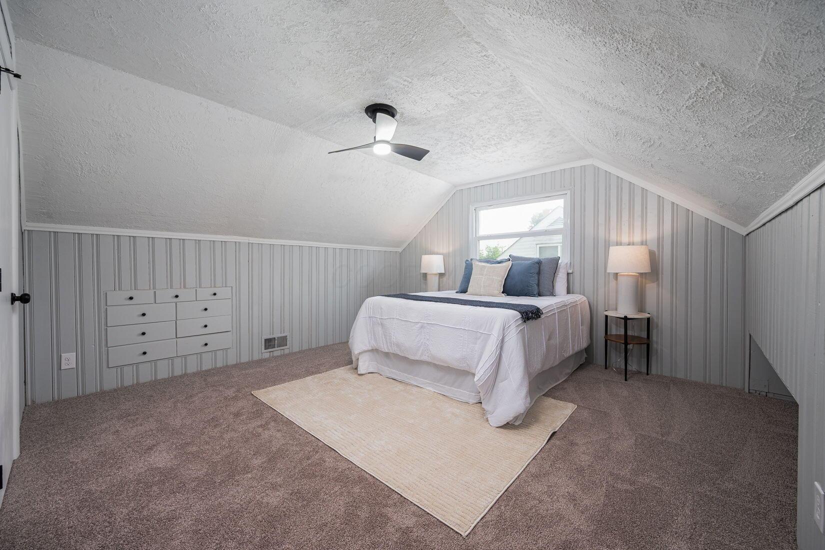 800 South Hampton Road Columbus, OH 43227 - Photo 13 of 25 UPSTAIRS BEDROOM