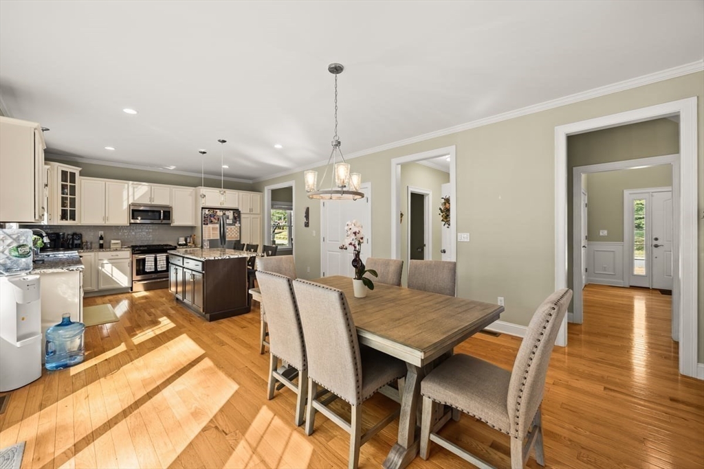 16 Coach Road Plainville, MA 02762 - Photo 9 of 26