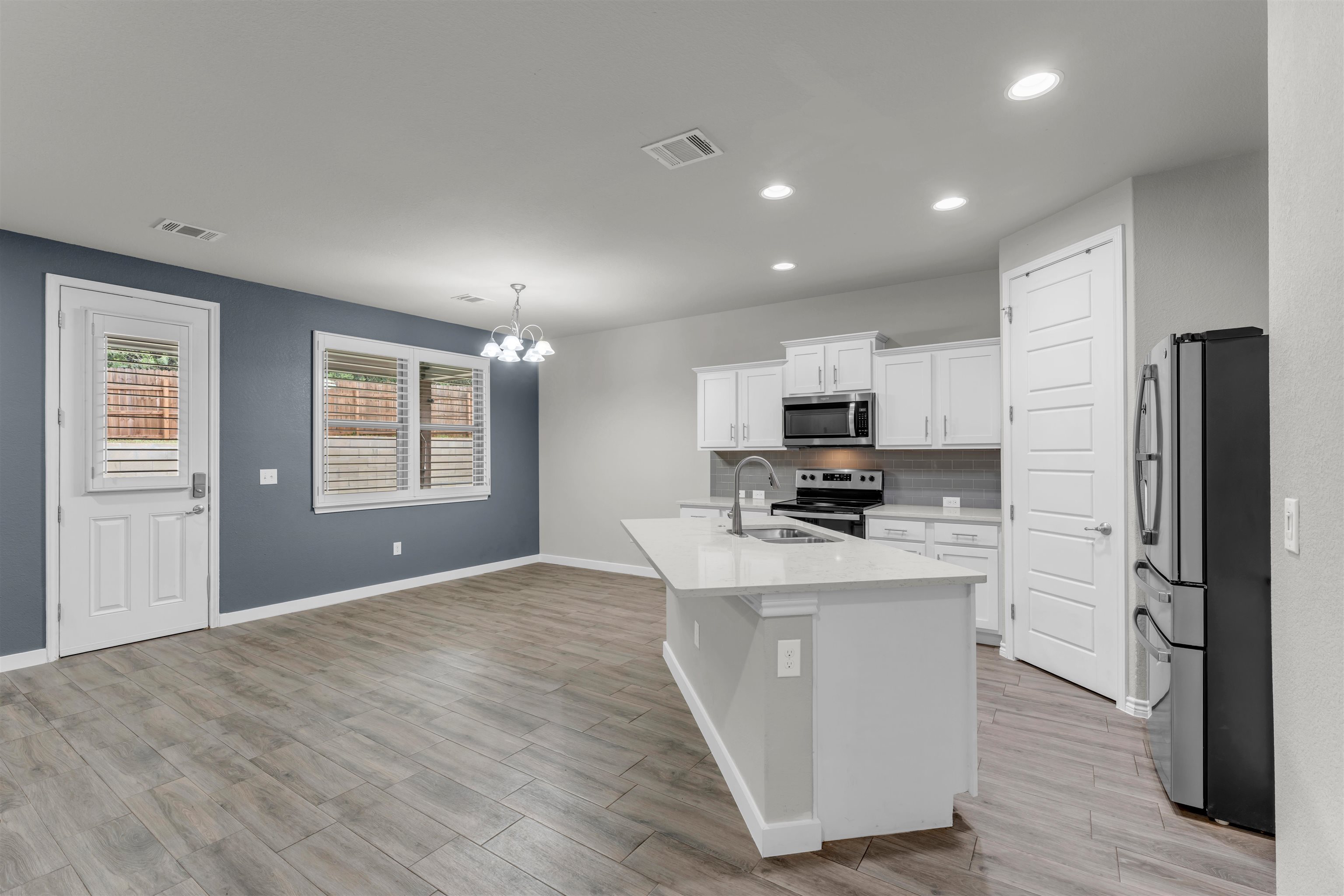 511 Taylor Drive Horseshoe Bay, TX 78657 - Photo 10 of 36