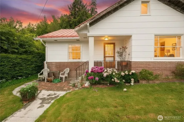 $399,900 | 45191 Main Street, Concrete, WA 98237