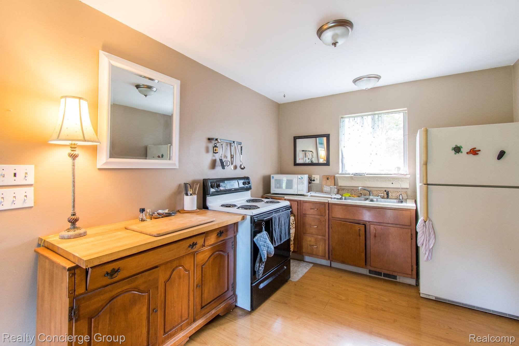 3700 Mason Road Howell, MI 48843 - Photo 3 of 31 Mason-2.jpg