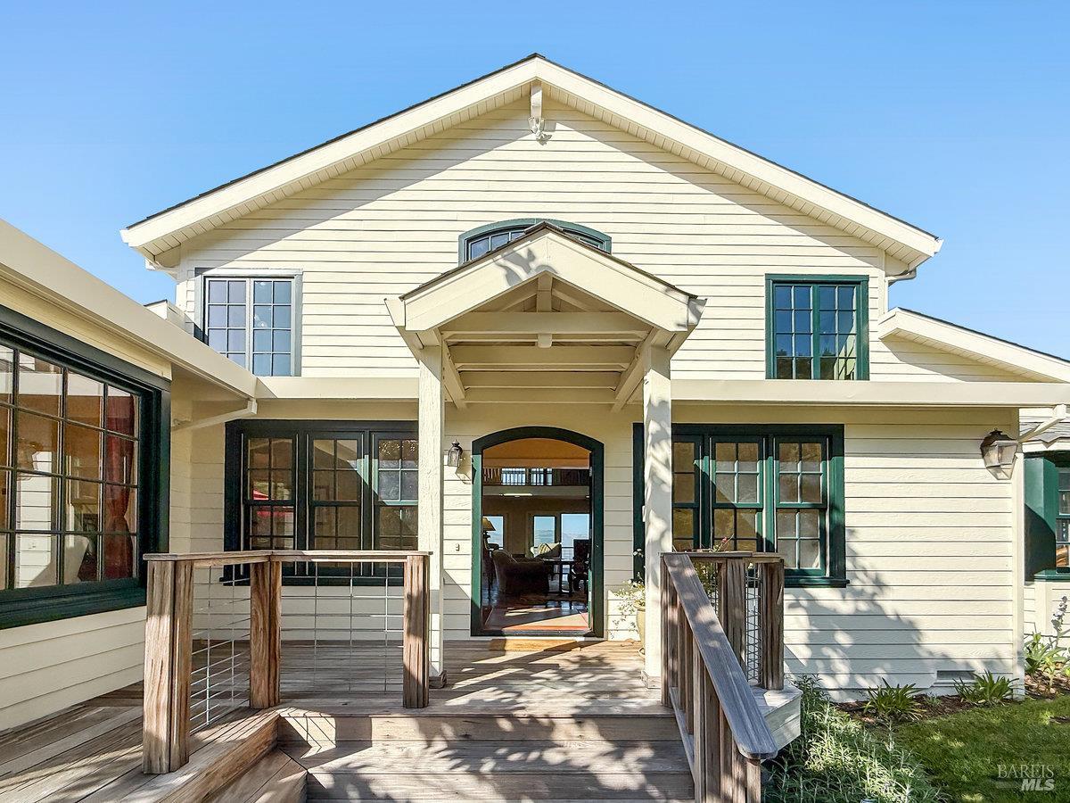 1000 Wolf Ridge Road Glen Ellen, CA 95442 - Photo 5 of 70 a front view of a house