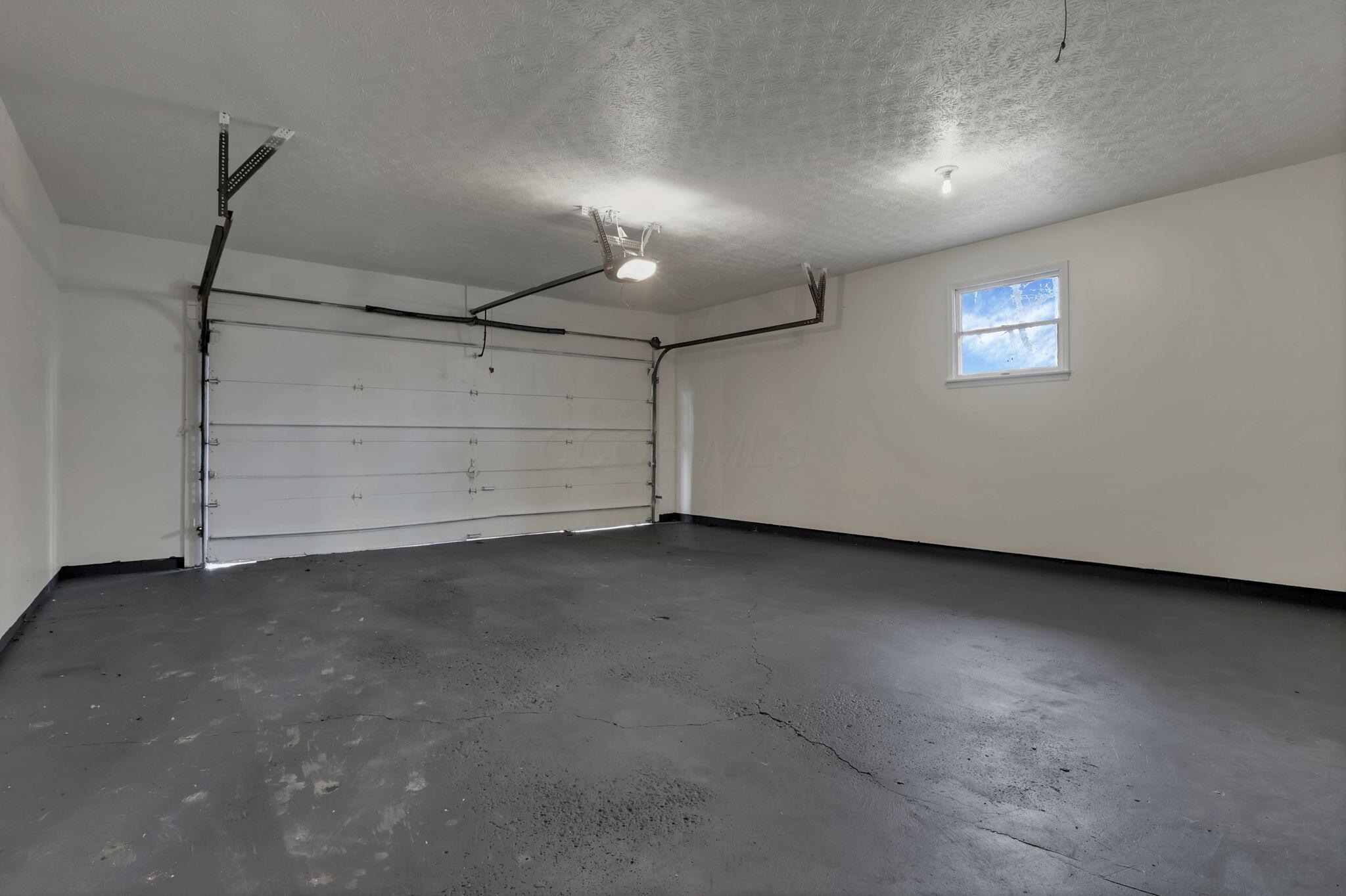 5289 Hazelton-Etna Road Southwest Pataskala, OH 43062 - Photo 38 of 67 Garage interior