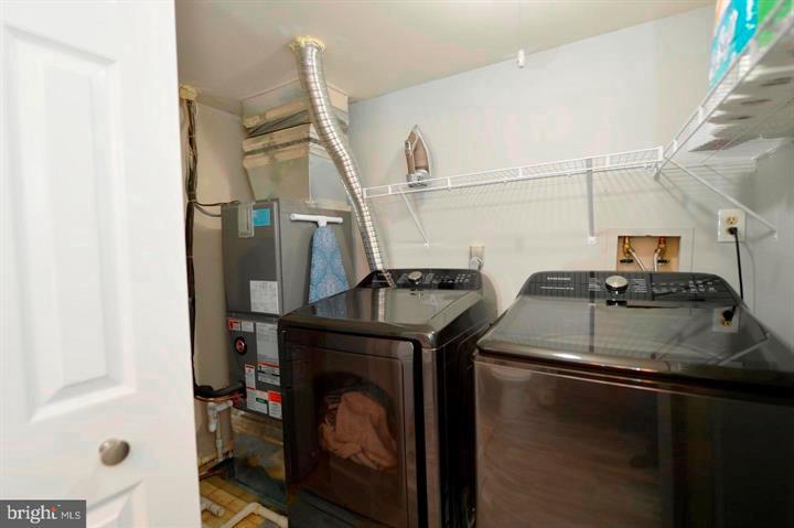 109 Fort Evans Road Southeast, Unit C Leesburg, VA 20175 - Photo 14 of 20 Laundry room