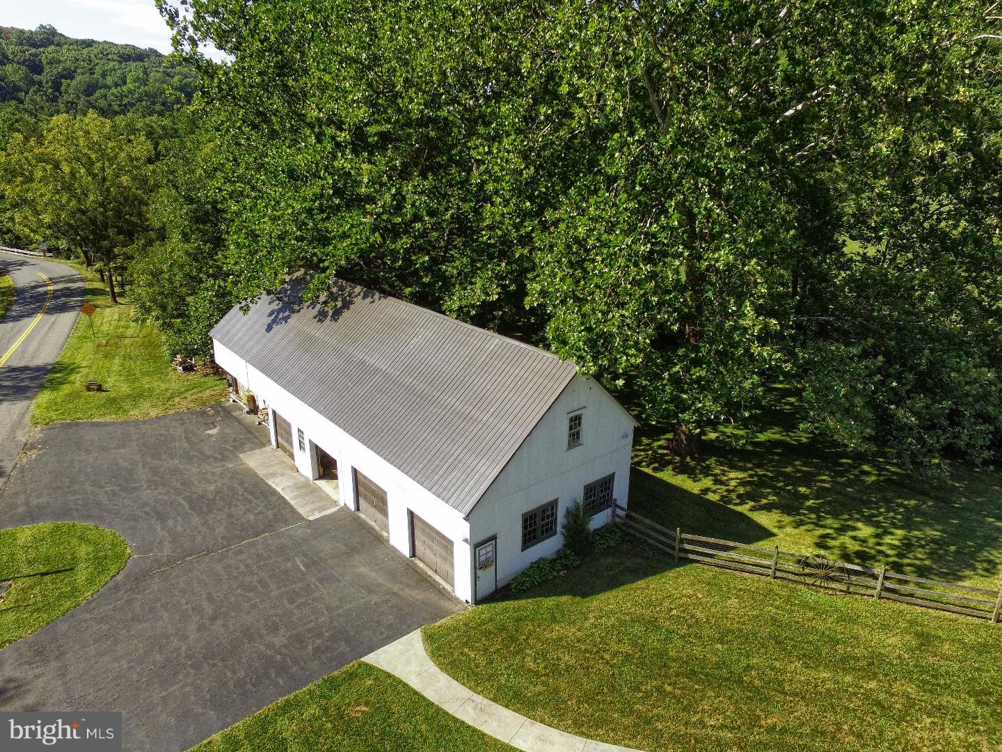 86 Greshville Road Boyertown, PA 19512 - Photo 25 of 25 Barn