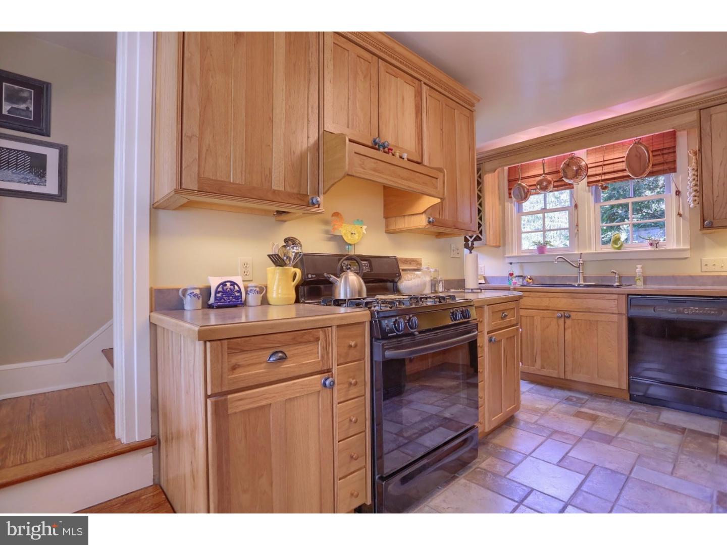 86 Greshville Road Boyertown, PA 19512 - Photo 8 of 25 Kitchen