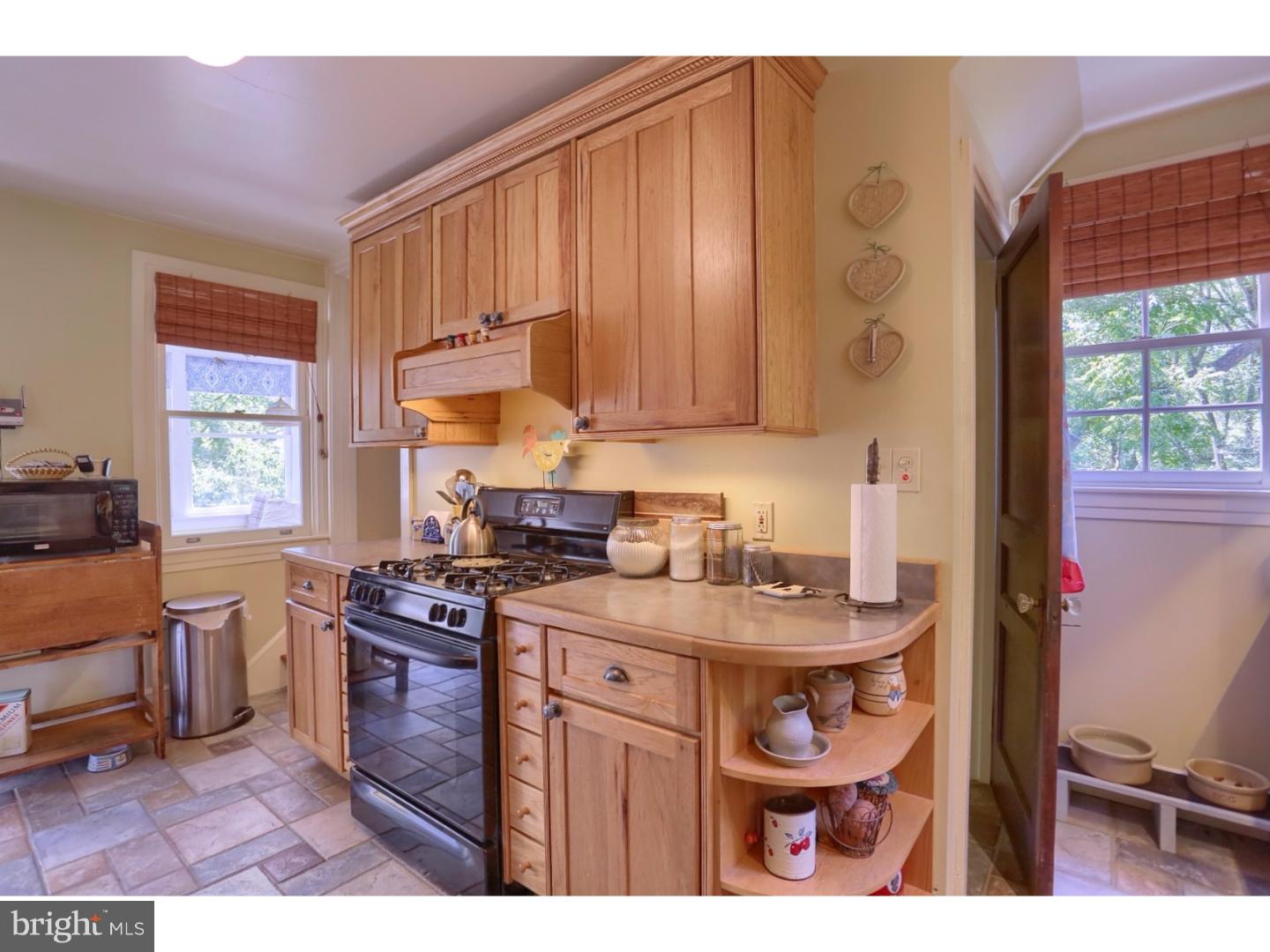 86 Greshville Road Boyertown, PA 19512 - Photo 9 of 25 Kitchen