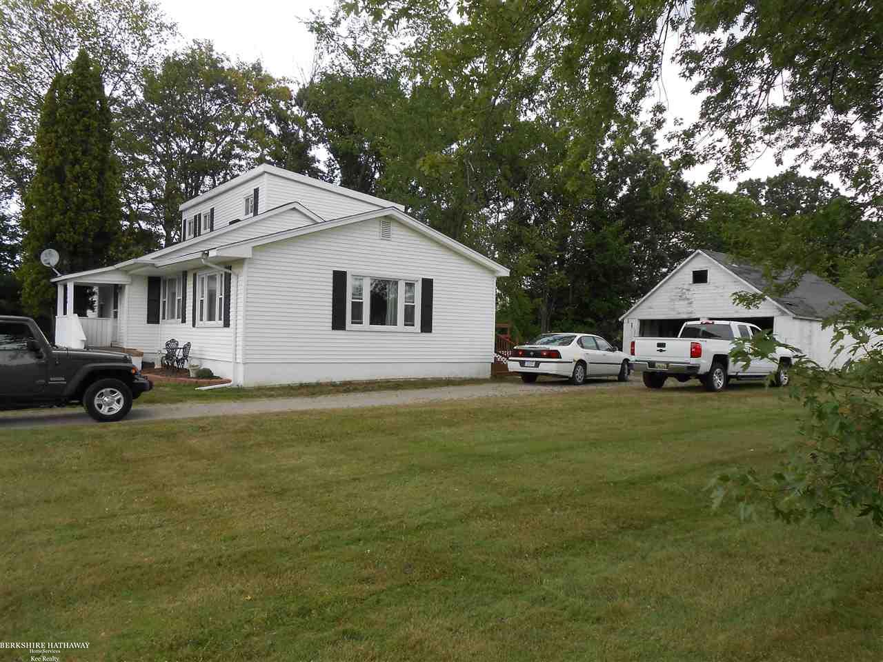 5120 Capac Road Capac, MI 48014 - Photo 9 of 35
