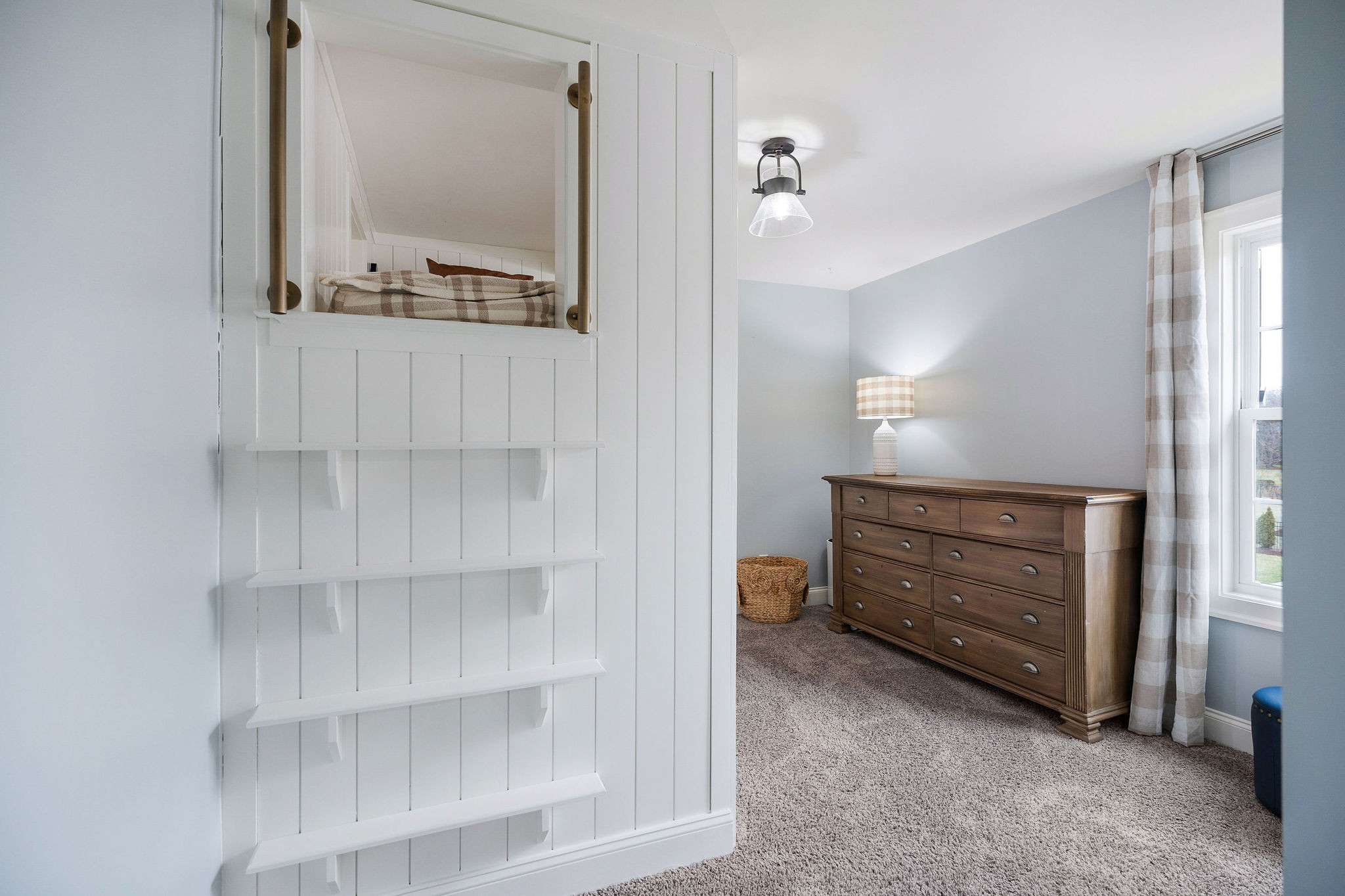 2945 Siegel Road Murfreesboro, TN 37129 - Photo 49 of 59 a view of an empty room with cabinet and mirror