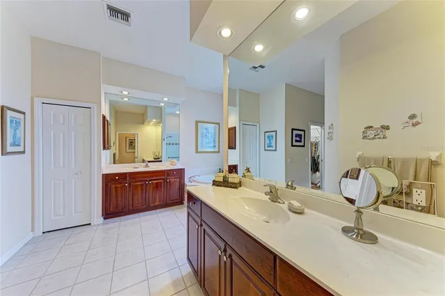 $660,000 | 8122 Waterview Boulevard, Lakewood Ranch, FL 34202
