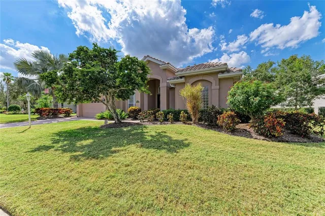 $660,000 | 8122 Waterview Boulevard, Lakewood Ranch, FL 34202
