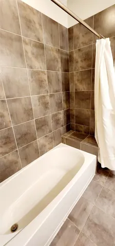 $4,850 | 11 West Rafters Row, The Woodlands, TX 77380