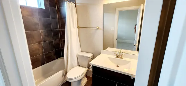 $4,850 | 11 West Rafters Row, The Woodlands, TX 77380