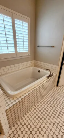 $4,850 | 11 West Rafters Row, The Woodlands, TX 77380