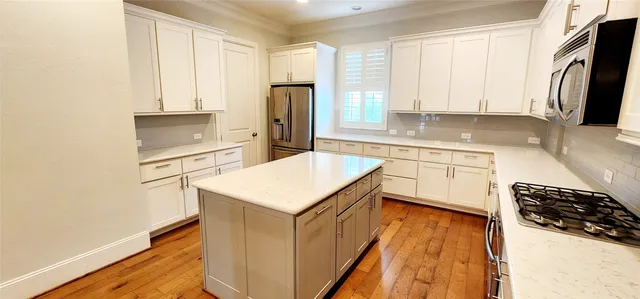 $4,850 | 11 West Rafters Row, The Woodlands, TX 77380