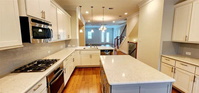 $4,850 | 11 West Rafters Row, The Woodlands, TX 77380