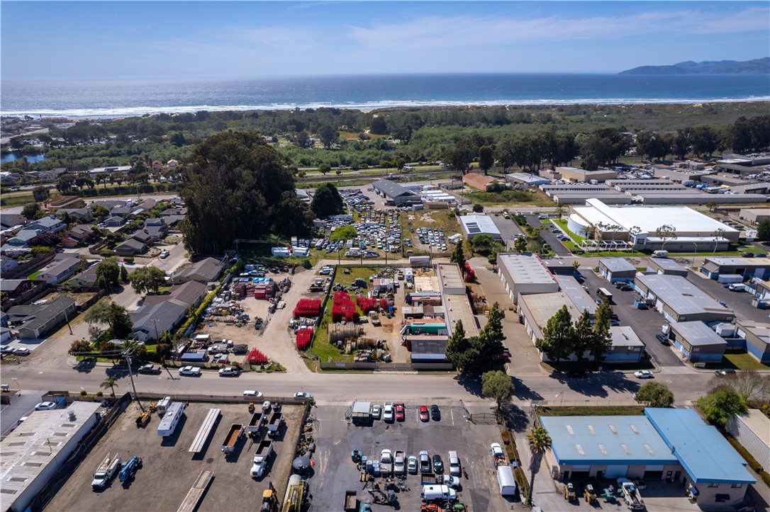 978 Griffin Street Grover Beach, CA 93433 - Photo 10 of 12
