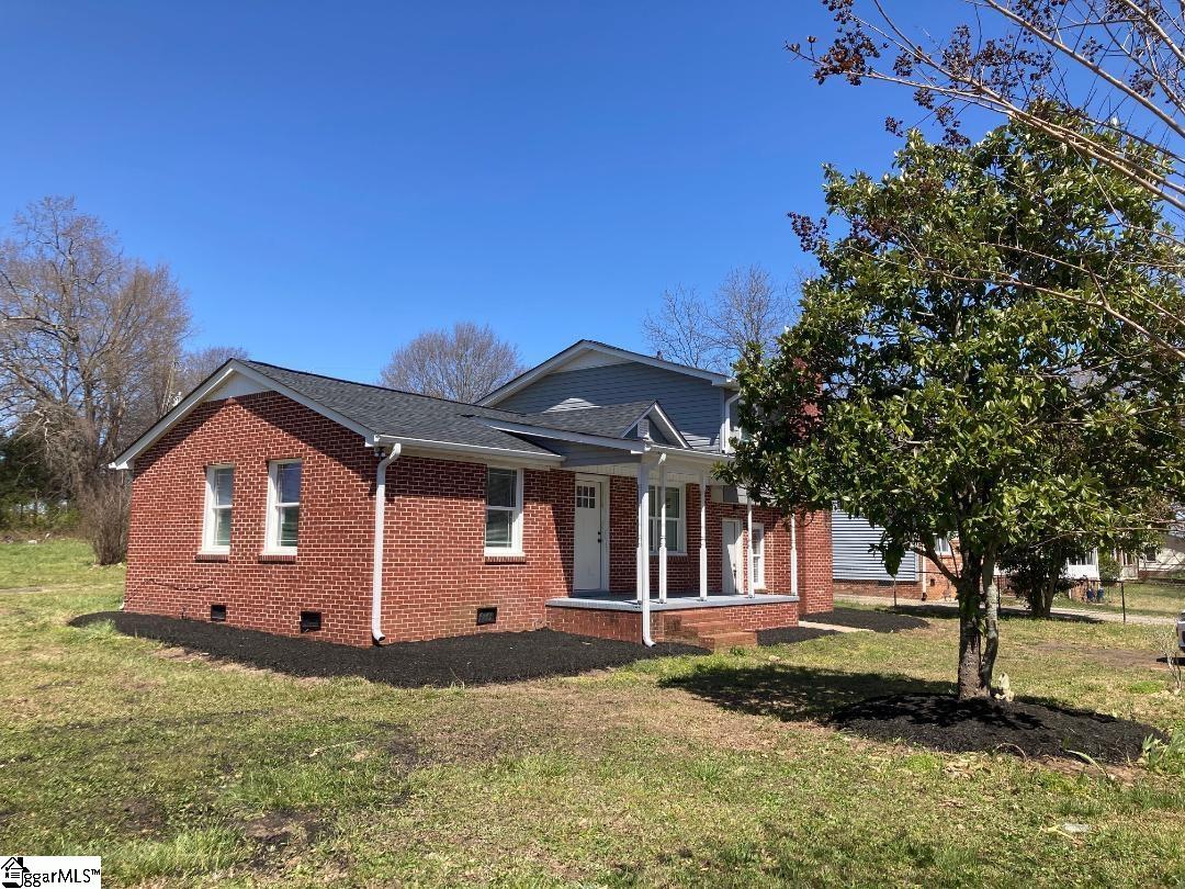 201 Fork Road Fountain Inn, SC 29644 - Photo 2 of 19 Gallery Image 2
