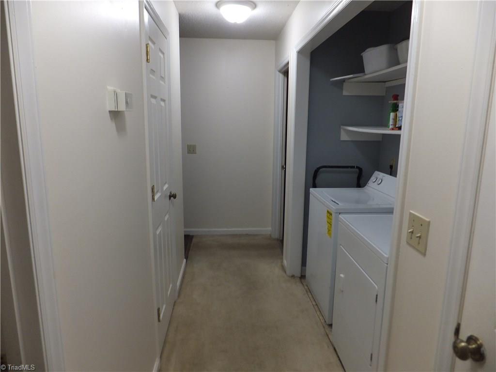 169 Old Mill Road High Point, NC 27265 - Photo 9 of 21 Hallway