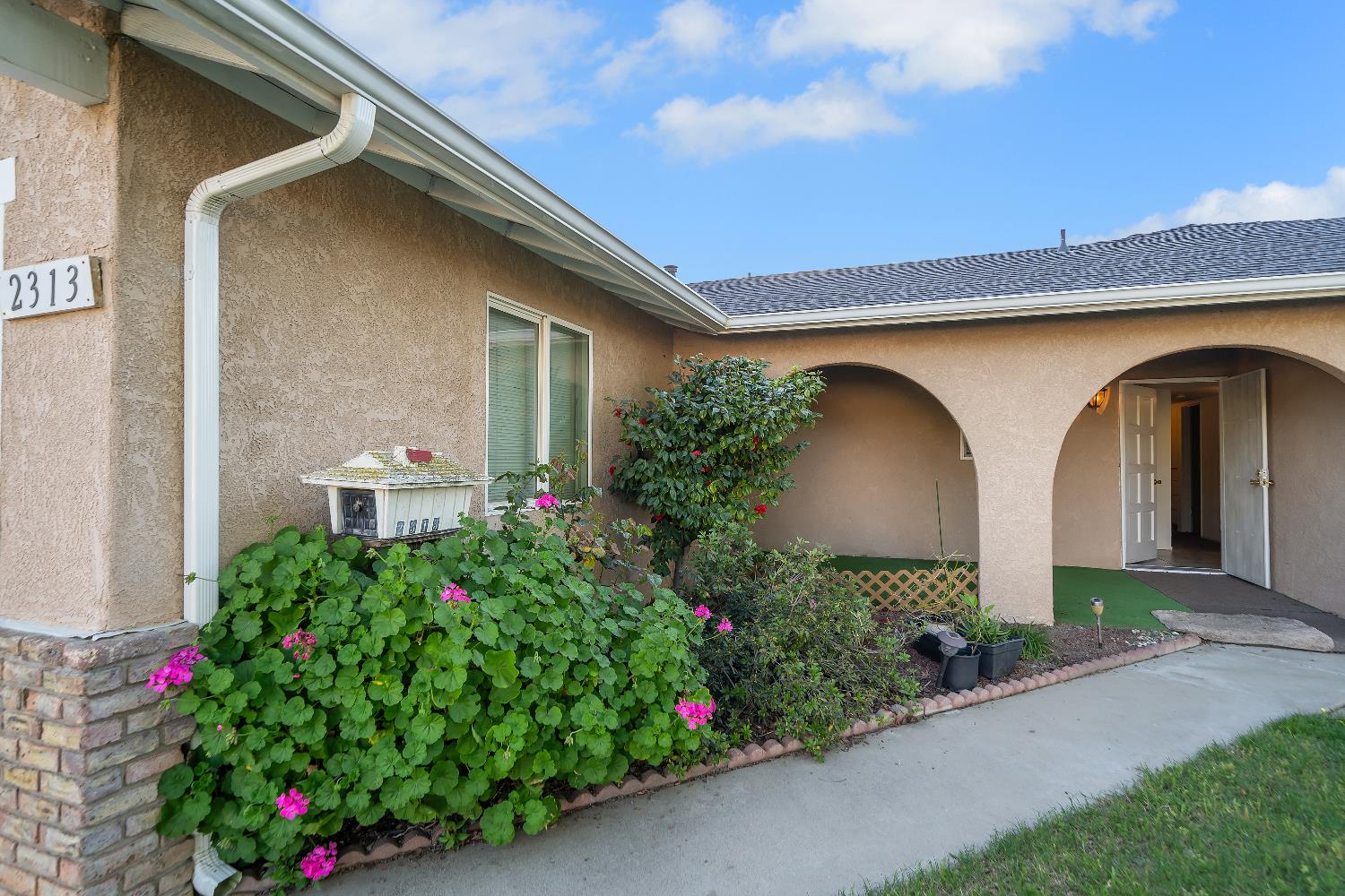 2313 San Rafael Avenue Modesto, CA 95355 - Photo 4 of 42