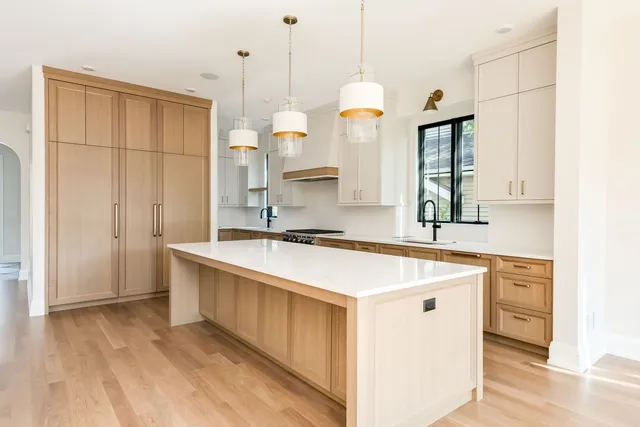 $2,295,000 | 900 Colfax Avenue, Elmhurst, IL 60126