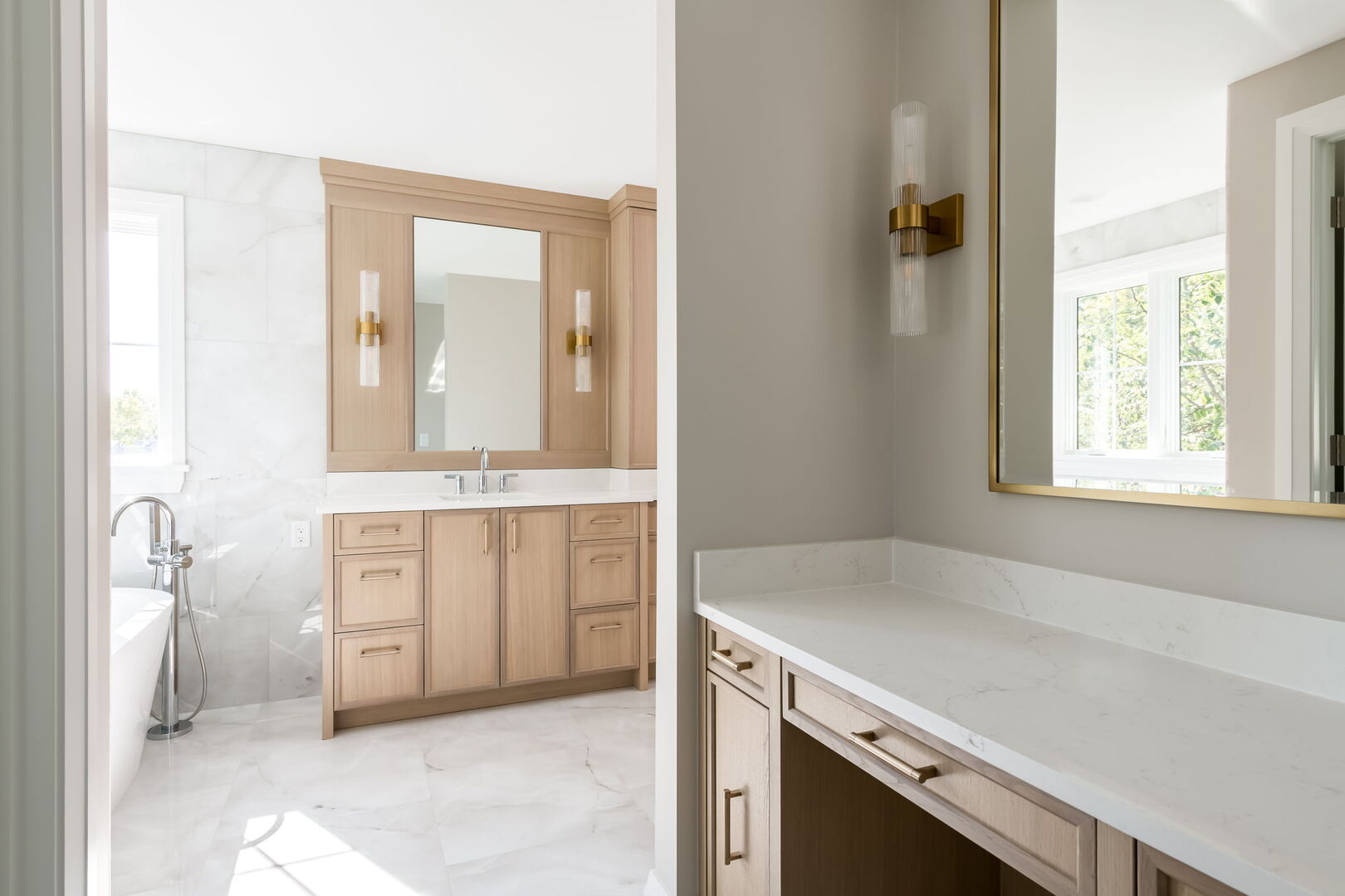 900 Colfax Avenue Elmhurst, IL 60126 - Photo 23 of 43 a bathroom with a granite countertop sink mirror and a bathtub