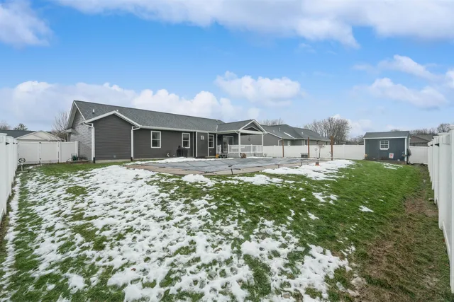 $435,000 | 908 14th Street, Rapids City, IL 61275