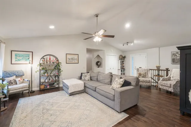 $435,000 | 908 14th Street, Rapids City, IL 61275