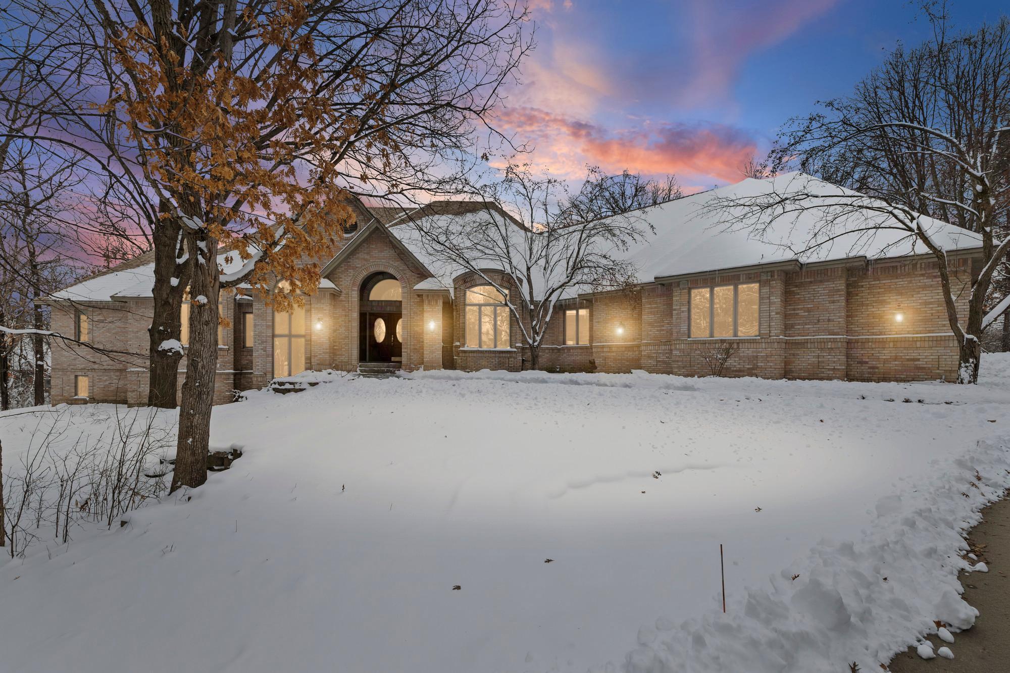 12137 Grandview Terrace Apple Valley, MN 55124 - Photo 1 of 93