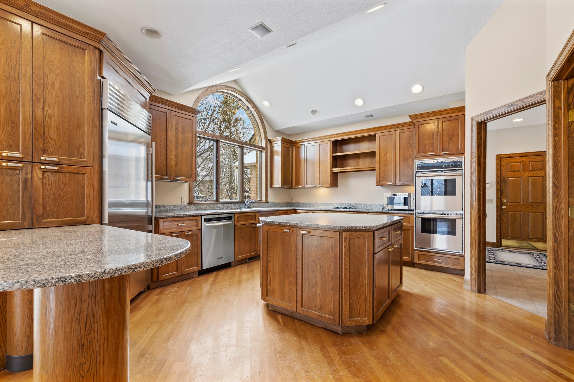 12137 Grandview Terrace Apple Valley, MN 55124 - Photo 14 of 93