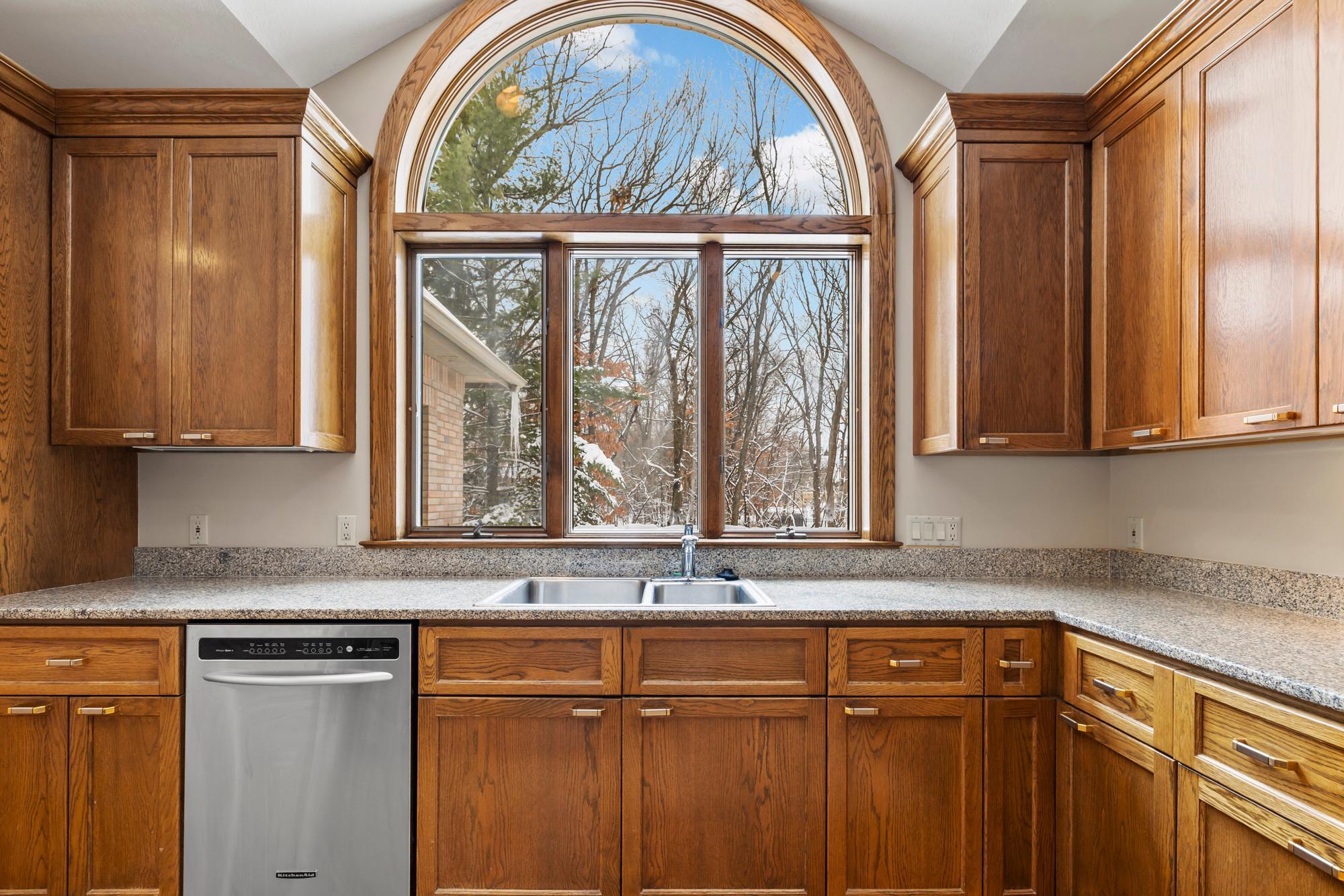 12137 Grandview Terrace Apple Valley, MN 55124 - Photo 15 of 93