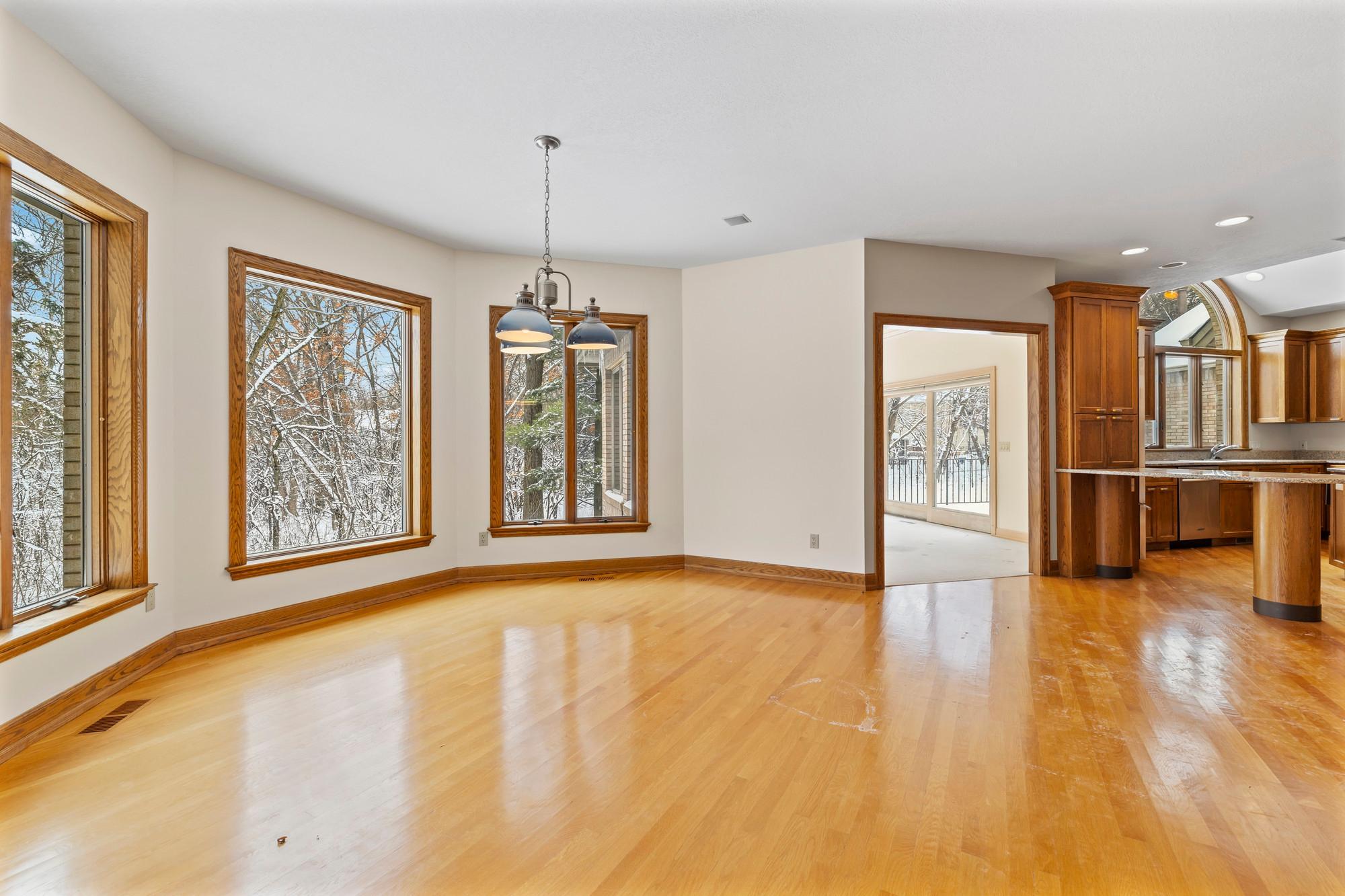 12137 Grandview Terrace Apple Valley, MN 55124 - Photo 18 of 93