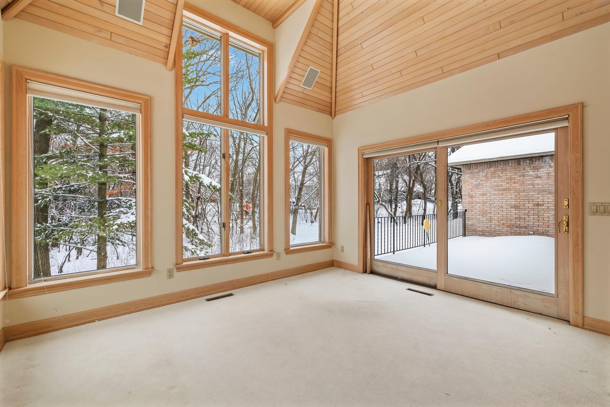 12137 Grandview Terrace Apple Valley, MN 55124 - Photo 20 of 93